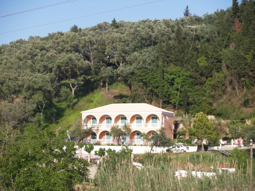 Angeliki Aparthotel Vitaládes Exterior foto